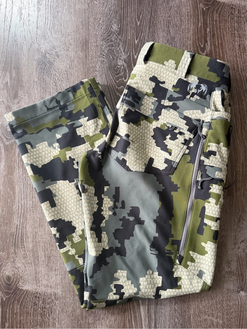 KUIU Attack Pants Verde Men’s Size 32 Short